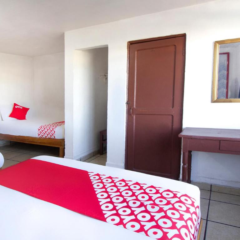 OYO Hotel Brazil,Guadalajara,Estadio Jalisco - Habitación Quíntuple Estándar - 3