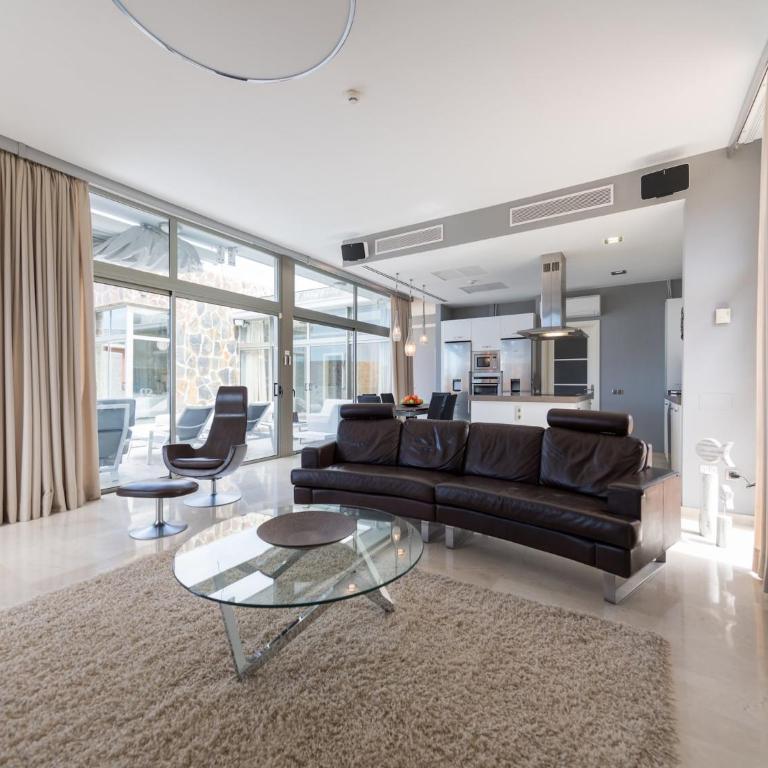 Villa in Anfi Tauro near Beach & Golf - Five-Bedroom Holiday Home - 2
