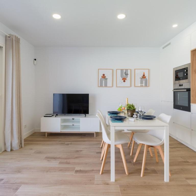 Bungalow near Yumbo & Playa del Inglés Beach - Two-Bedroom Bungalow - 13