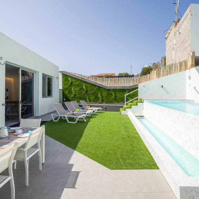 Villa in Maspalomas with Private Heated Pool - Three-Bedroom Chalet - 37