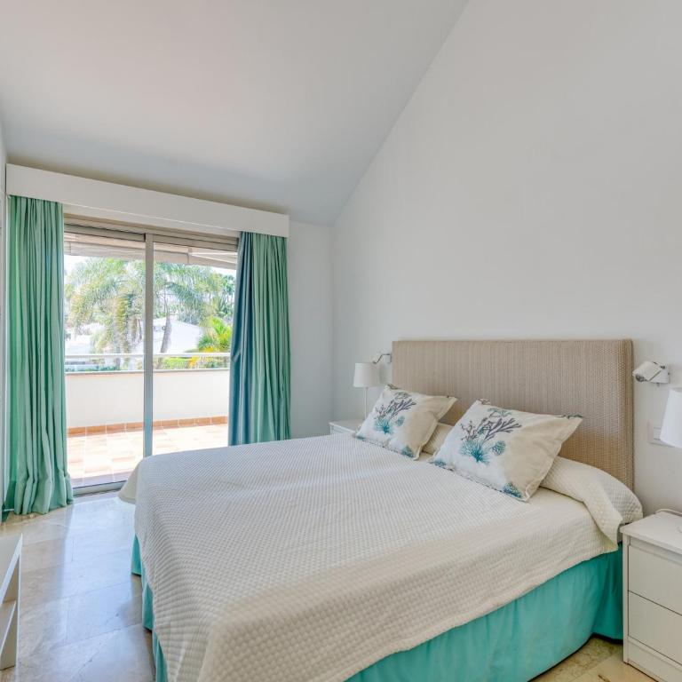 Holiday Home in Spain near the Beach & Marina - Three-Bedroom Vacation Home - 3