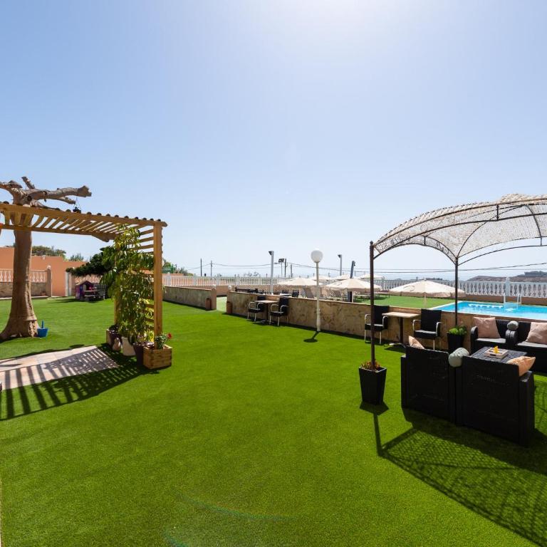 Villa in Maspalomas with Heated Pool & Sports - Superior Chalet - 34