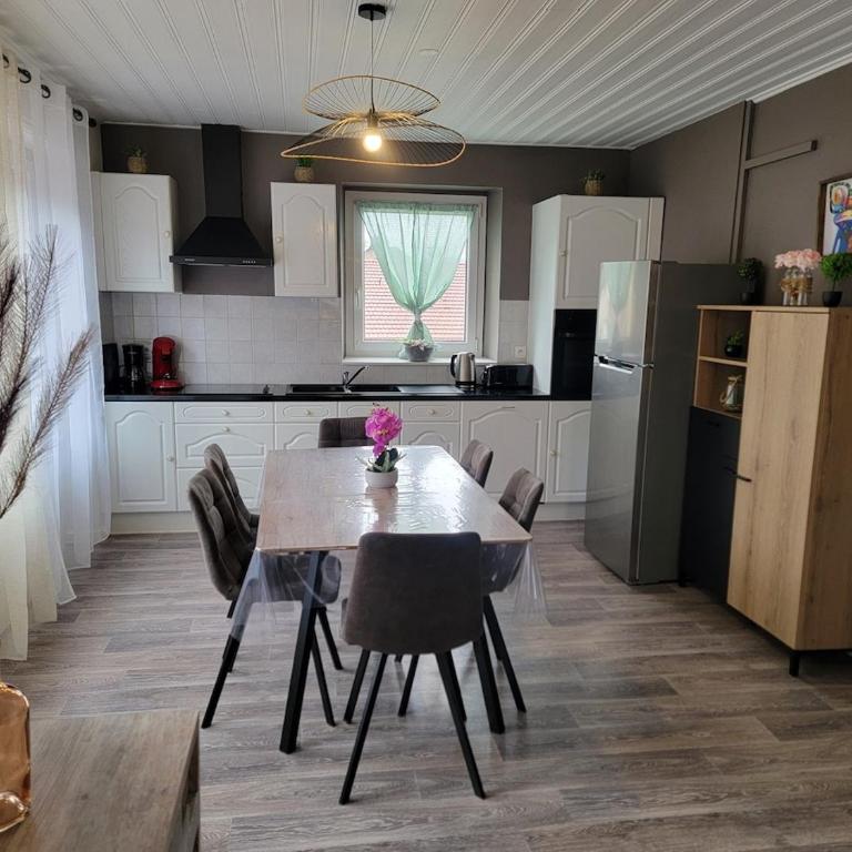 Chez Carine et Jonathan 1er etage - Appartement 2 Chambres - 14