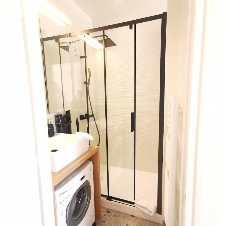 Magnifique studio avec vue sur les toits du Théatre Graslin et la place - Apartment mit 1 Schlafzimmer - 13