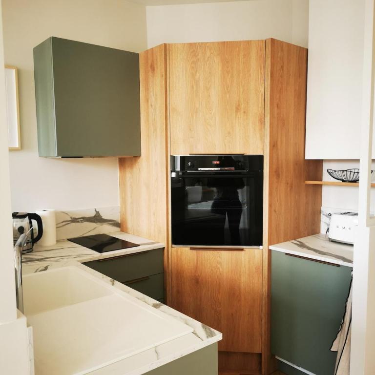 Magnifique studio avec vue sur les toits du Théatre Graslin et la place - Apartment mit 1 Schlafzimmer - 10