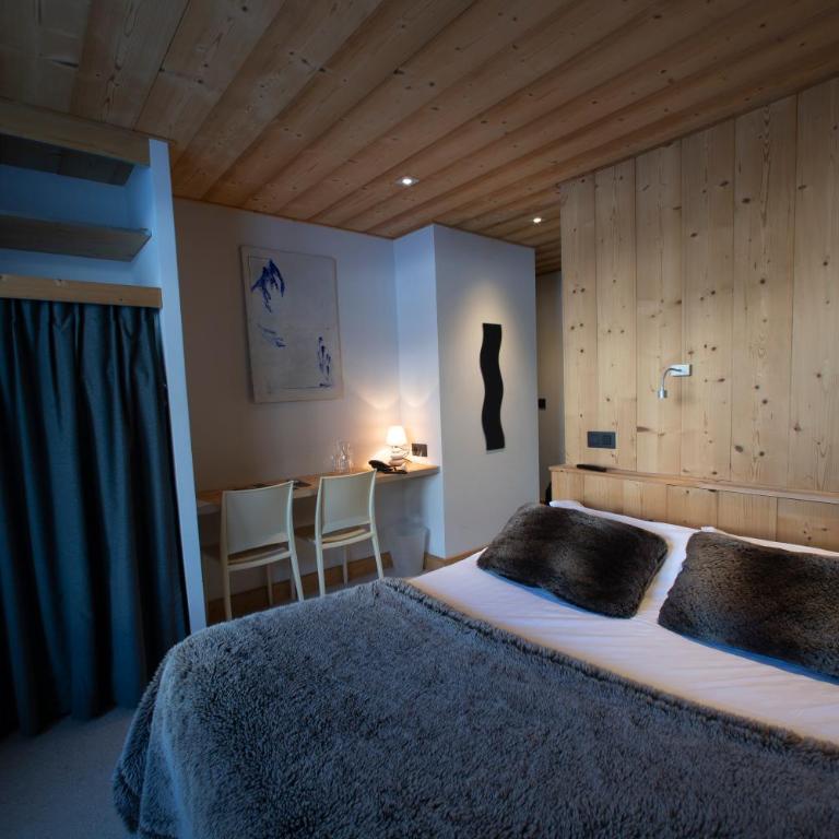 Chalet-Hôtel Les Rhodos - Chambre Double - Aravis - 4