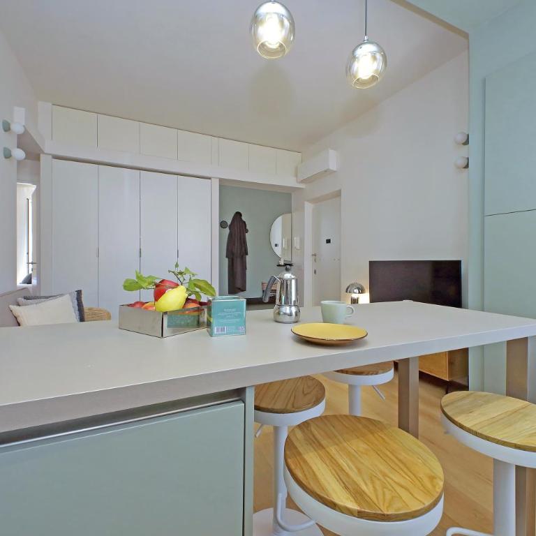 YCH-Eleganza e confort vicino metro re di Roma - Appartamento Superior con 2 Camere da Letto - 13