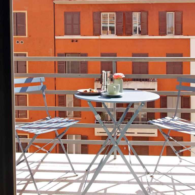 YCH-Eleganza e confort vicino metro re di Roma - Appartamento Superior con 2 Camere da Letto - 1