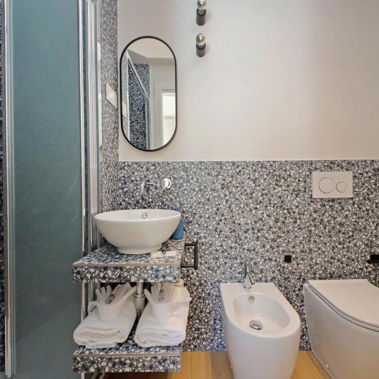 YCH-Eleganza e confort vicino metro re di Roma - Appartamento Superior con 2 Camere da Letto - 7