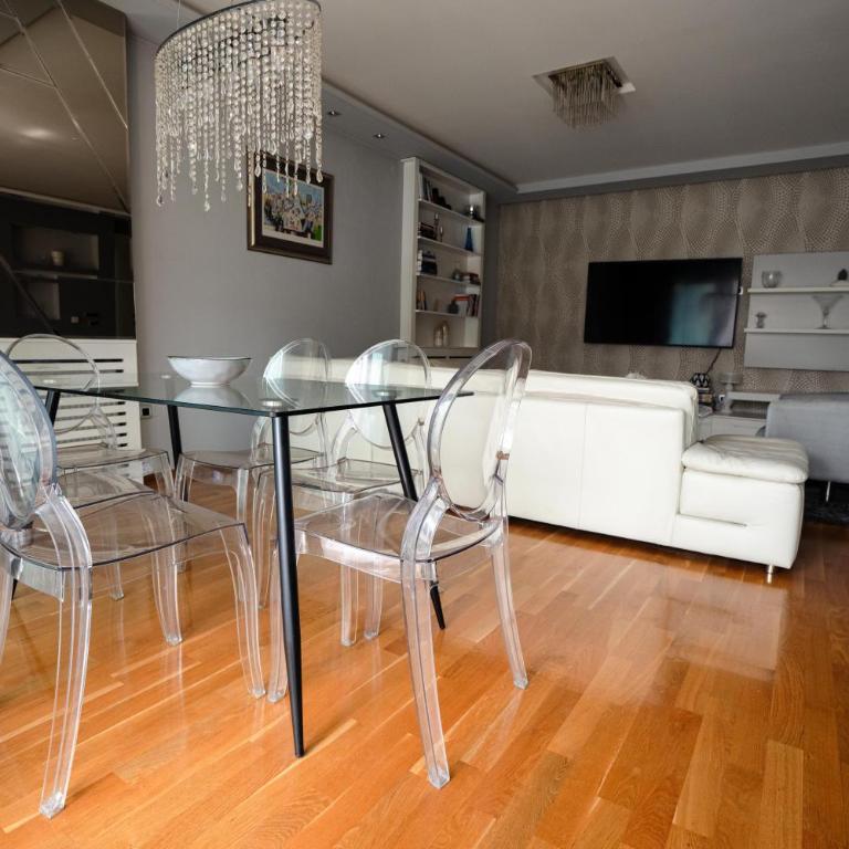 The Rondo Condo by TORO - Two-Bedroom Apartment - 10