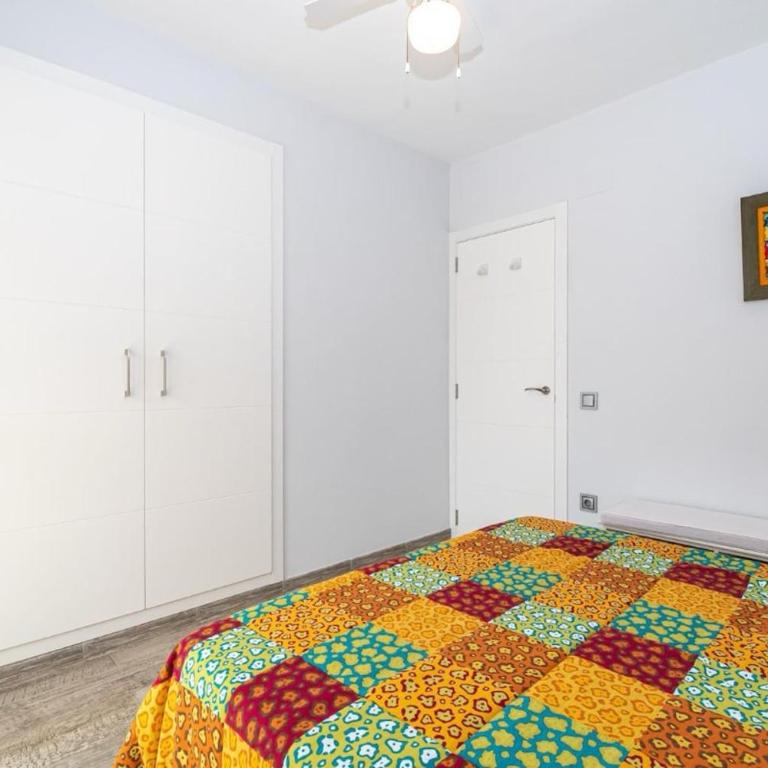 Increíble apartamento en la playa de Gandía SOLO FAMILIAS - Apartamento de 3 dormitorios - 9