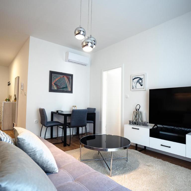 ToRo Hospitality - One-Bedroom Premium Apartment - 2