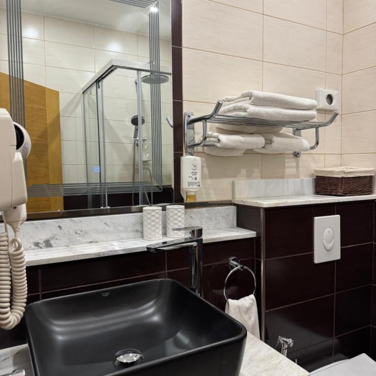 Hotel Freiburg - Deluks Dvokrevetna Soba sa Bračnim Krevetom i Pogledom na More - 8