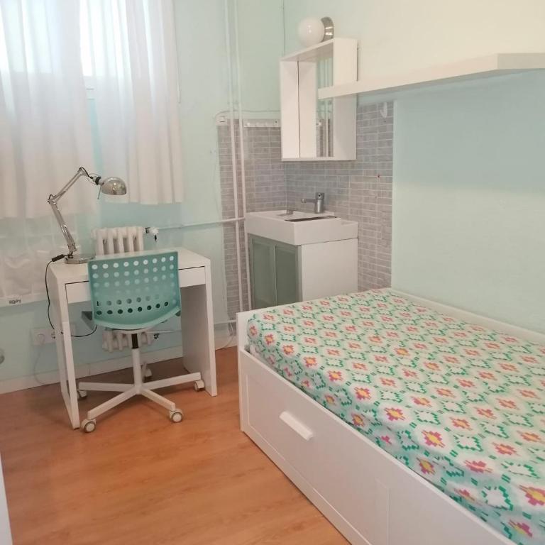 RESIDENCIA ABAY - Small Single Room - 2