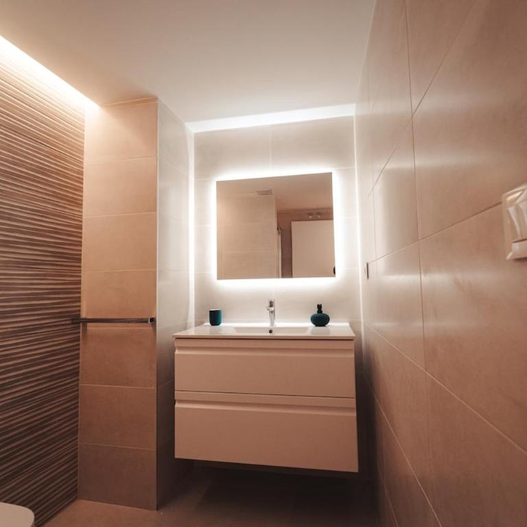 Palm Suites - Two-Bedroom Apartment - 2