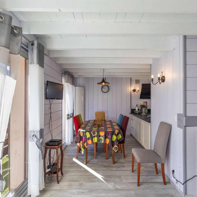 Appartement T3 avec petite terrasse, 2 chambres, parking à Cauterets - FR-1-401-313 - Apartment - 5