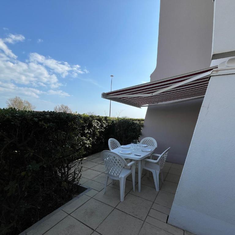 Appartement 2P cabine, face plage, clim, parking privatif - FR-1-338-609 - Apartment - 6