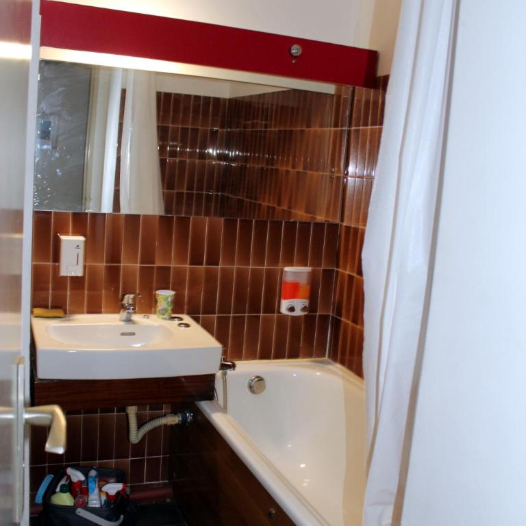 Studio 54233, Port Camargue, Piscine, WiFi, Parking, 2 personnes - Apartment mit 1 Schlafzimmer - 8