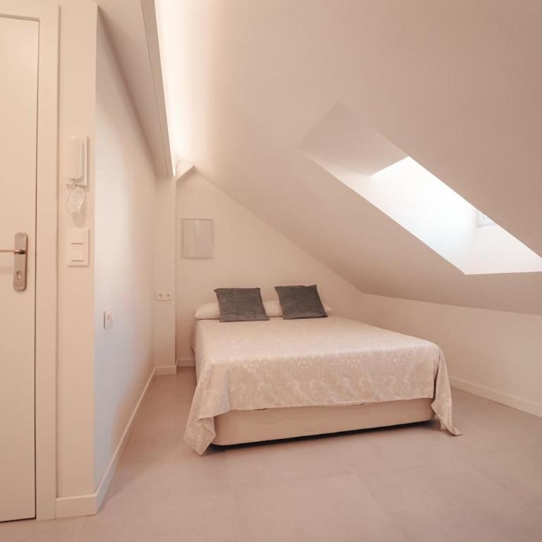Palm Suites - Studio Apartment - 12