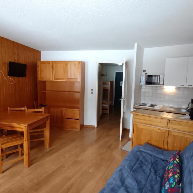 Appartement skis aux pieds pour 6 pers., animaux admis, vue sur les pistes - FR-1-445-99 - Appartamento (6 Adulti) - 11