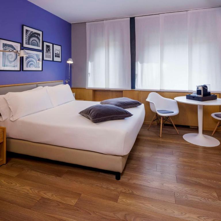 Best Western Plus Executive Hotel and Suites - Classic Queen Room - Non-Smoking - 2