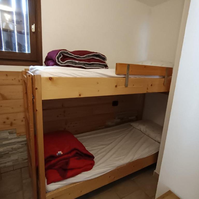Appartement skis aux pieds avec terrasse, animaux admis, 6 pers. - FR-1-445-20 - Appartement (6 Adultes) - 6