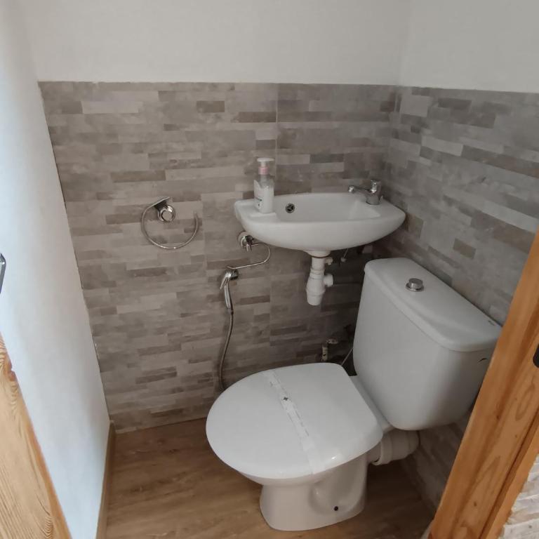 Appartement skis aux pieds avec terrasse, animaux admis, 6 pers. - FR-1-445-20 - Appartement (6 Adultes) - 8