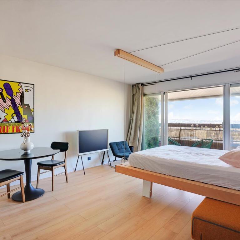 Studio refait à neuf avec balcon et vue sur la Seine - bail mobilité - Appartement 1 Chambre - 10