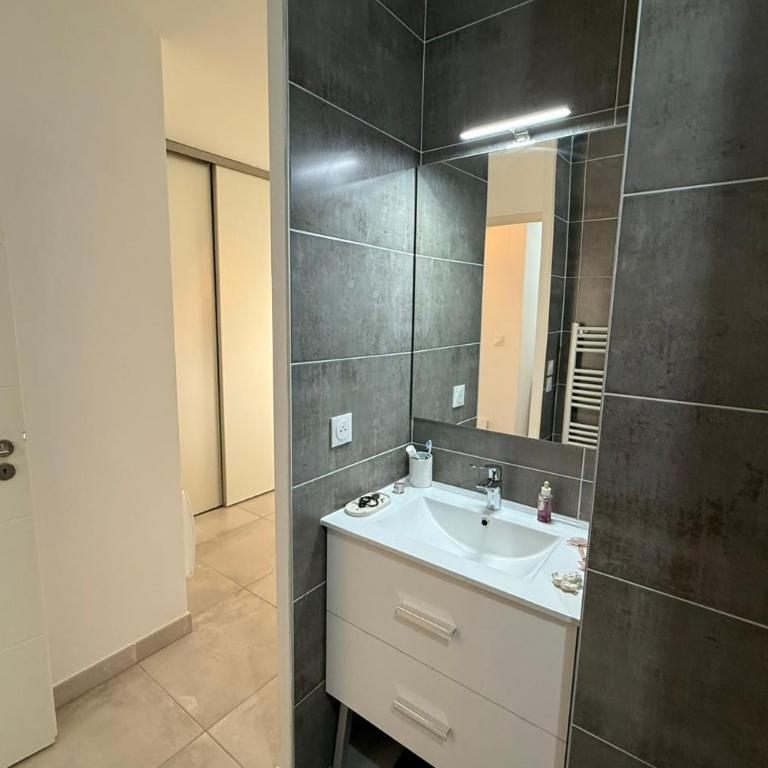 Cosy flat - Garden - Swimming pool - Appartement - 21