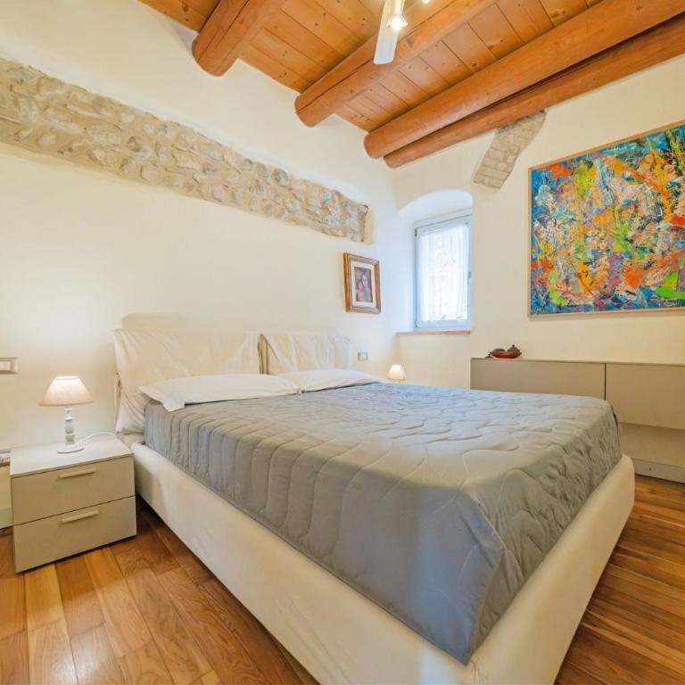 ApartmentsGarda - Borgo Garibaldi - One-Bedroom Apartment - 5