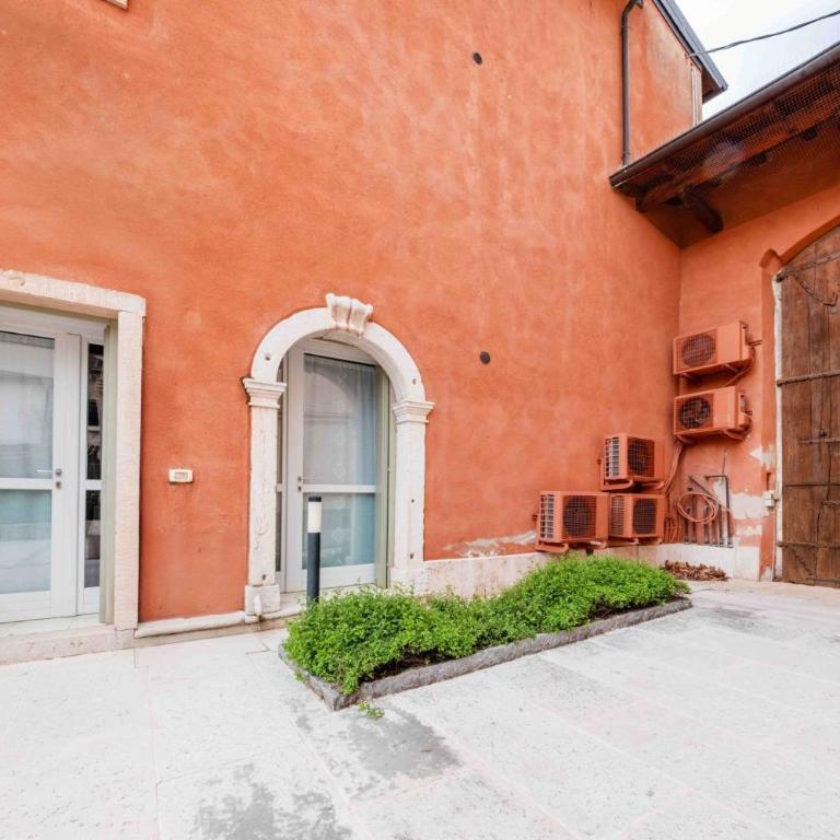ApartmentsGarda - Borgo Garibaldi - One-Bedroom Apartment - 10