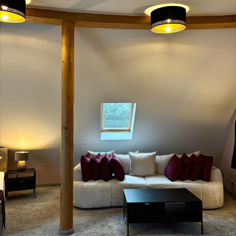 Empress Boutique Hotel - Suite mit Kingsize-Bett und Balkon - 4