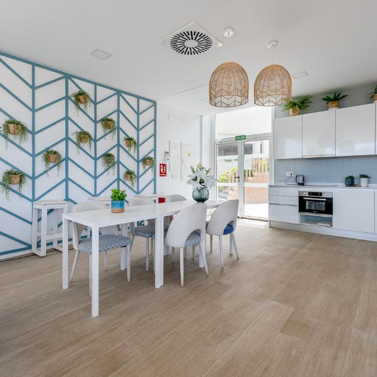 797 HOLIDAY RENTALS - Moderno apartamento con hermosa vista - Apartment with View - 40