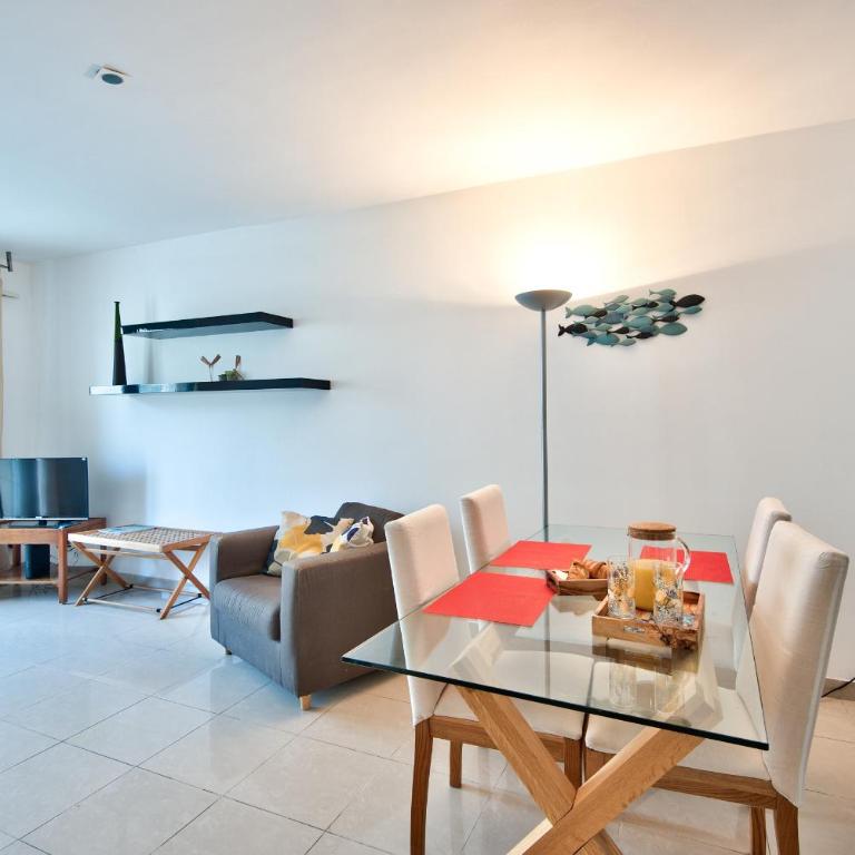 2P balcon Vue Mer YourHostHelper 2 mins de la mer - Appartement 2 Chambres - 6
