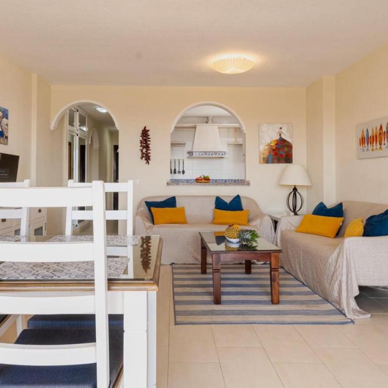 Wonderful 3 bedroom with two Spacious Terraces - Three-Bedroom Apartment - 15