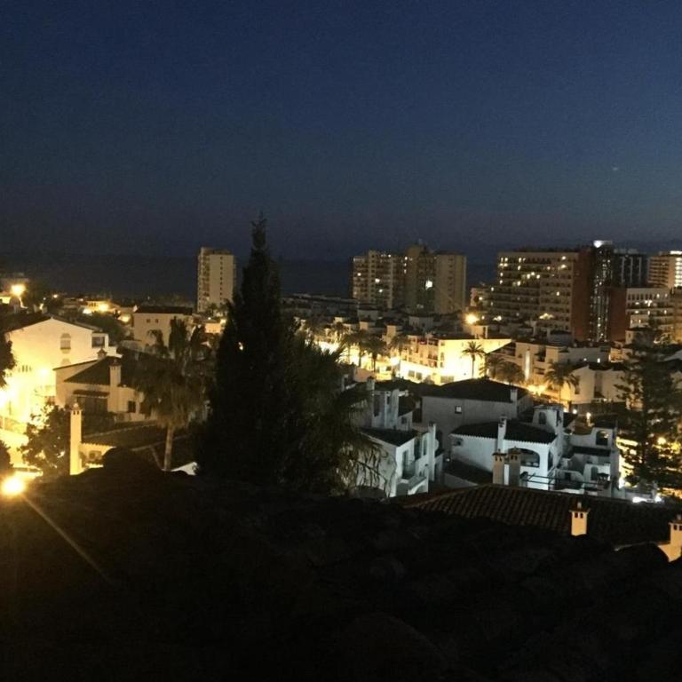 Wonderful 3 bedroom with two Spacious Terraces - Three-Bedroom Apartment - 17