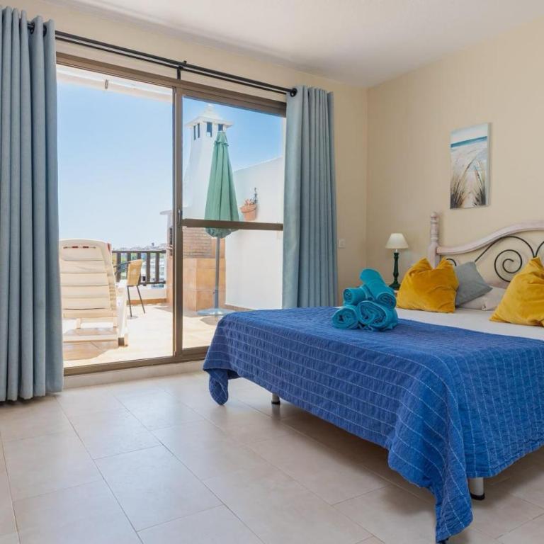 Wonderful 3 bedroom with two Spacious Terraces - Three-Bedroom Apartment - 20