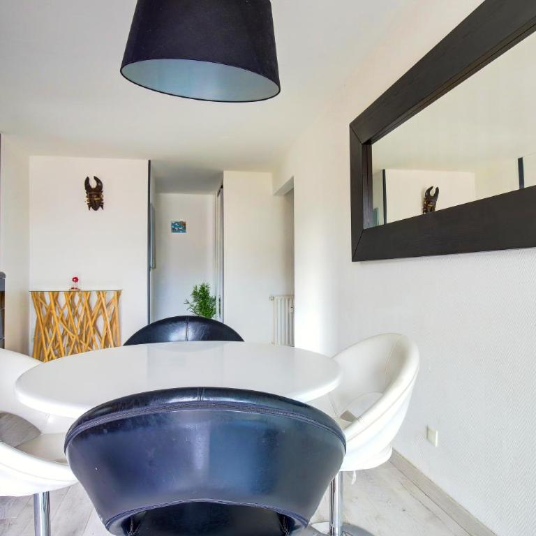 Le Vérone climatisation terrasse parking privé - Appartamento con 2 Camere da Letto - 10