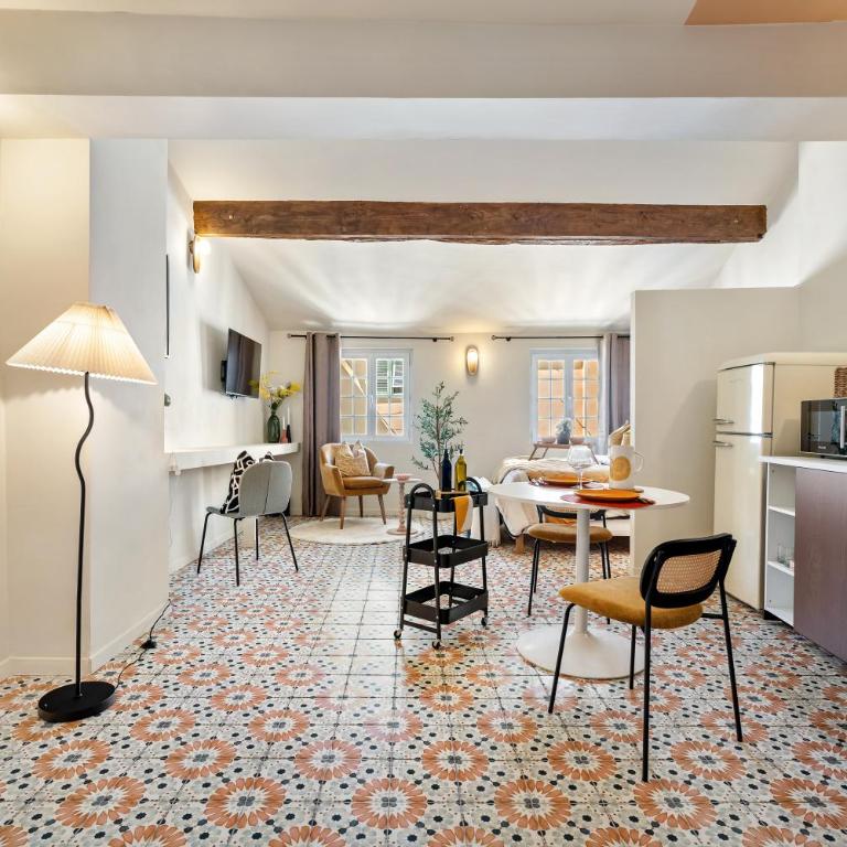 Nice Renting - CENTRALE - Authentic Loft Old Nice Rooftop View & Charm - Appartement 1 Chambre - 3