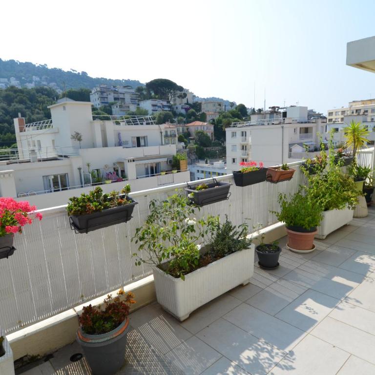 PHOENIX - Appartement 4 personnes avec superbe terrasse, clim et parking le port de Nice - Appartement 2 Chambres - 4