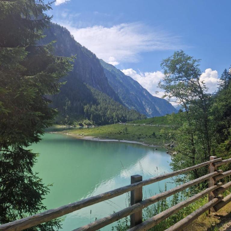 Chalet Schiestl - Ferienhaus mit Bad - 1