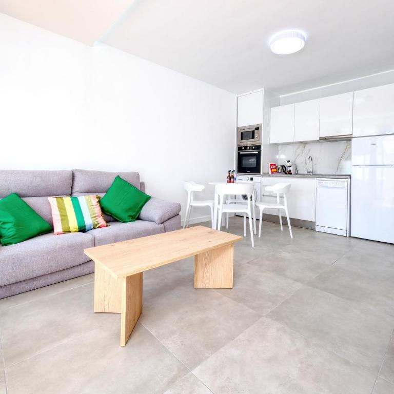 Puerto Rubi 4 - 100M to the Beach By Lanzarote Vacation Homes - Apartamento de 2 dormitorios - 3