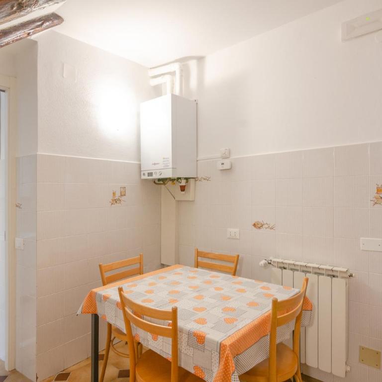 Da Elisa - Appartamento con 2 Camere da Letto e Balcone - 28