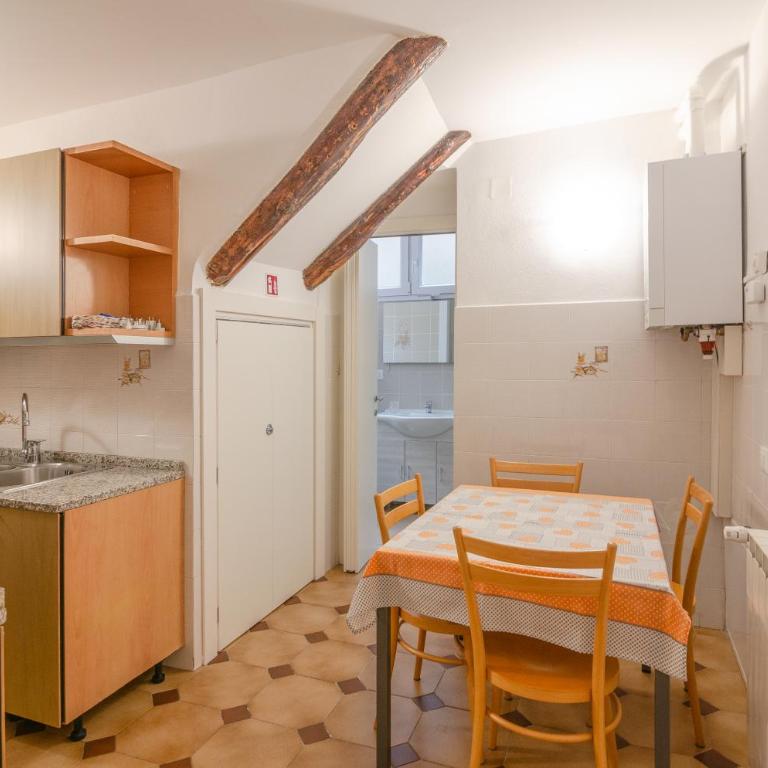 Da Elisa - Appartamento con 2 Camere da Letto e Balcone - 25
