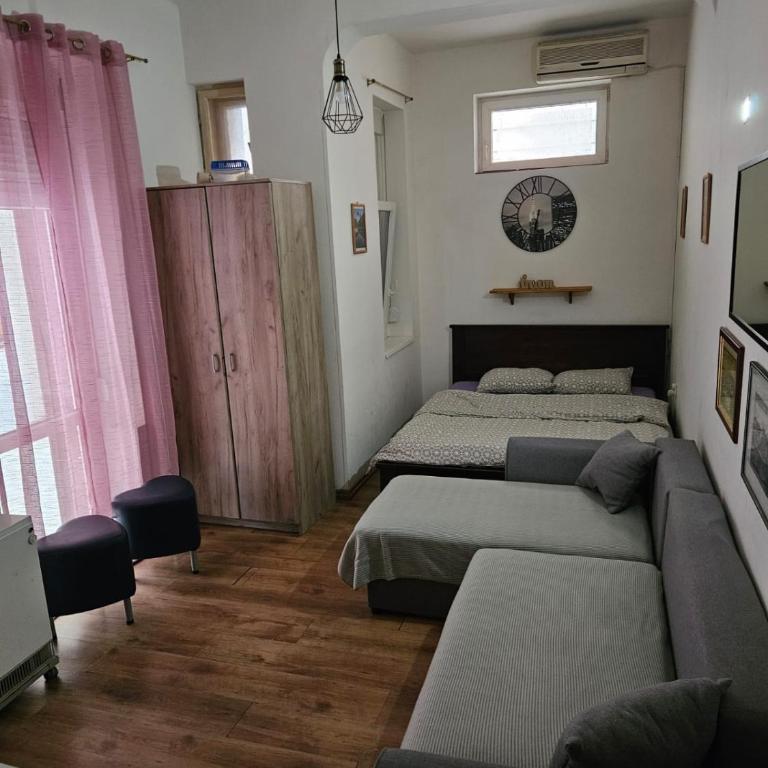 Central 25m2 studio with big patio - Apartman sa 1 Spavaćom Sobom - 3