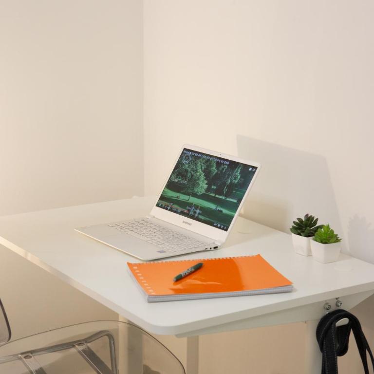 Sunny's Suite - 8min from Colosseum - Appartamento con 3 Camere da Letto - 12