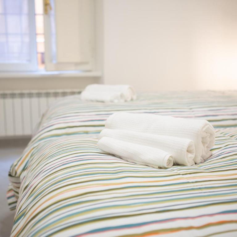 Sunny's Suite - 8min from Colosseum - Appartamento con 3 Camere da Letto - 23