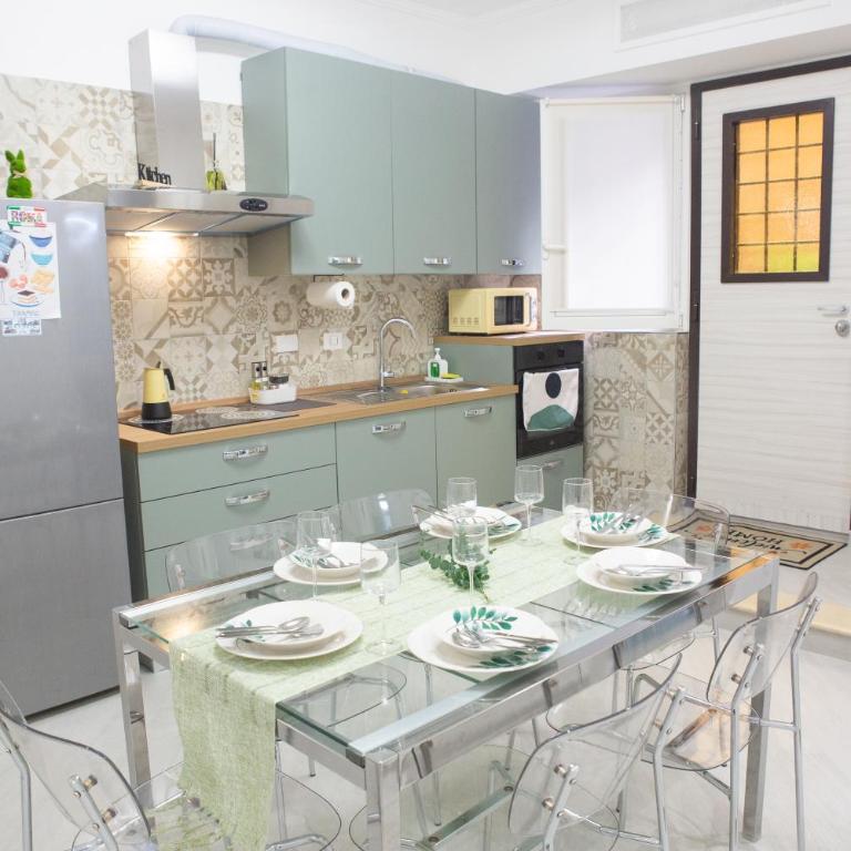 Sunny's Suite - 8min from Colosseum - Appartamento con 3 Camere da Letto - 27