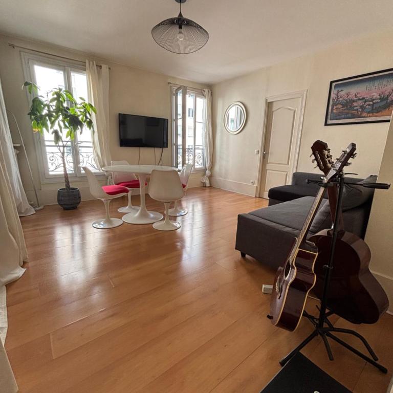 Amazing 1 bedroom, 30sec from Arc de Triomphe - One-Bedroom Apartment - 6