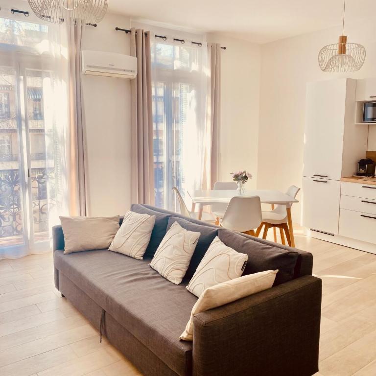 Elégant T3 Cannes centre, 10 mn à pieds Palais, Croisette - Two-Bedroom Apartment with City View - 1